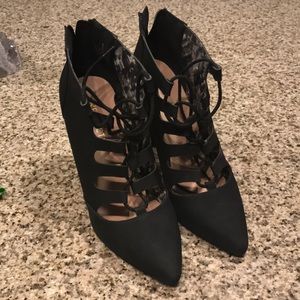 Restricted Heels 7 1/2